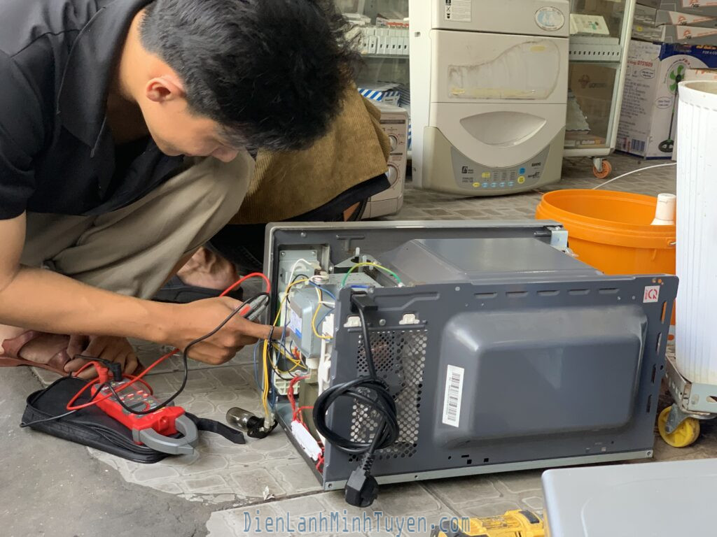 sua-lo-vi-song-quan-binh-thanh