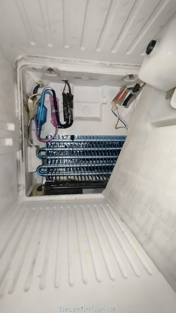 sua-tu-lanh-khong-lanh