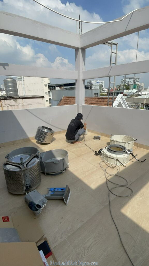 ve-sinh-may-giat-duong-No-Trang-Long