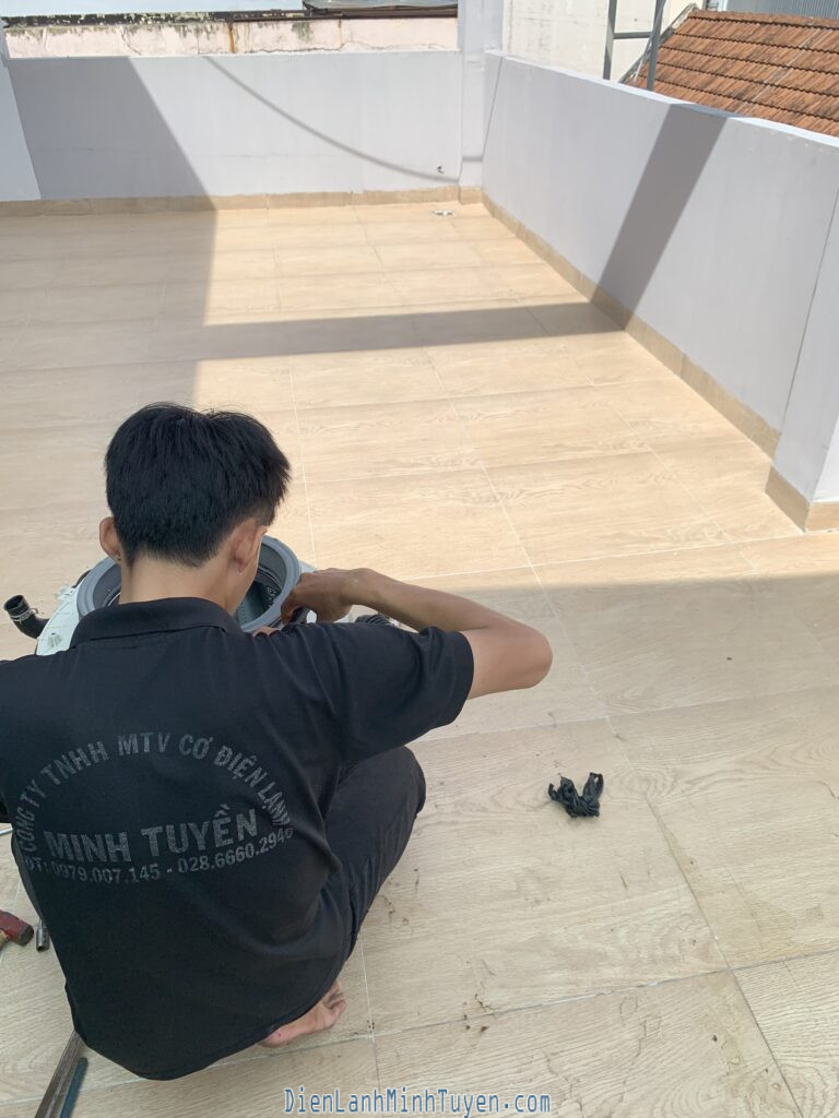 ve-sinh-may-giat-duong-Bach-Dang