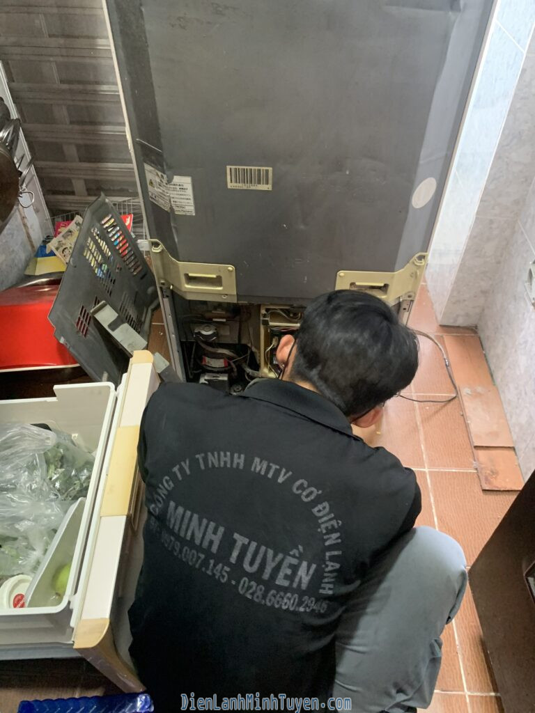 sua-tu-lanh-duong-Duong-Quang-Ham