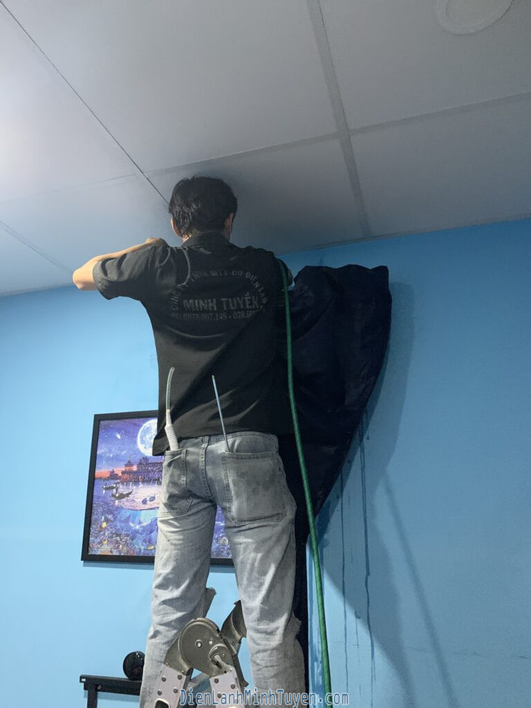 ve-sinh-may-lanh-duong-To-Ngoc-Van