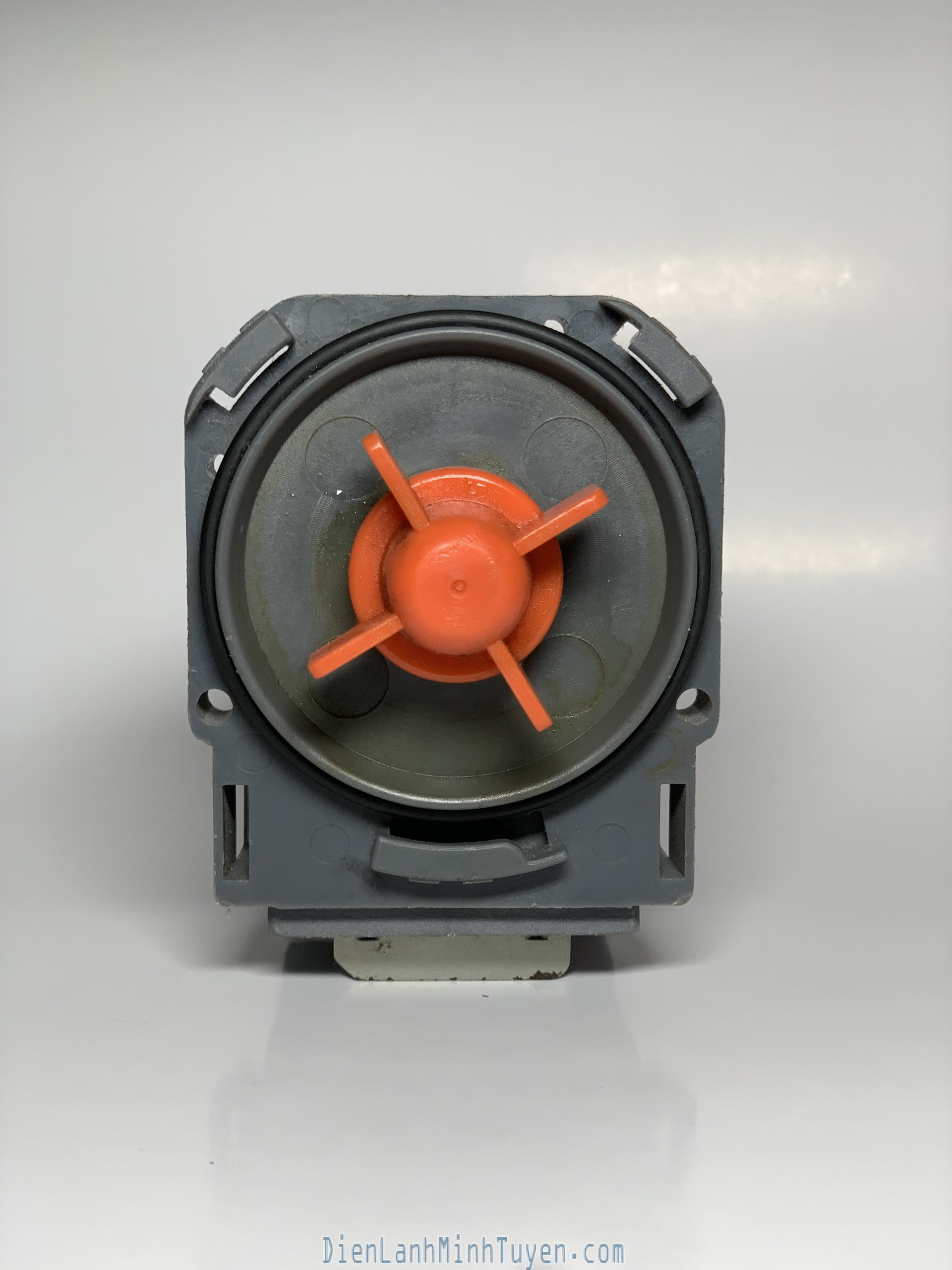 mo-to-xa-may-giat-cua-tren-loai-ngam mo-to-xa-may-giat-cua-tren-loai-ngam