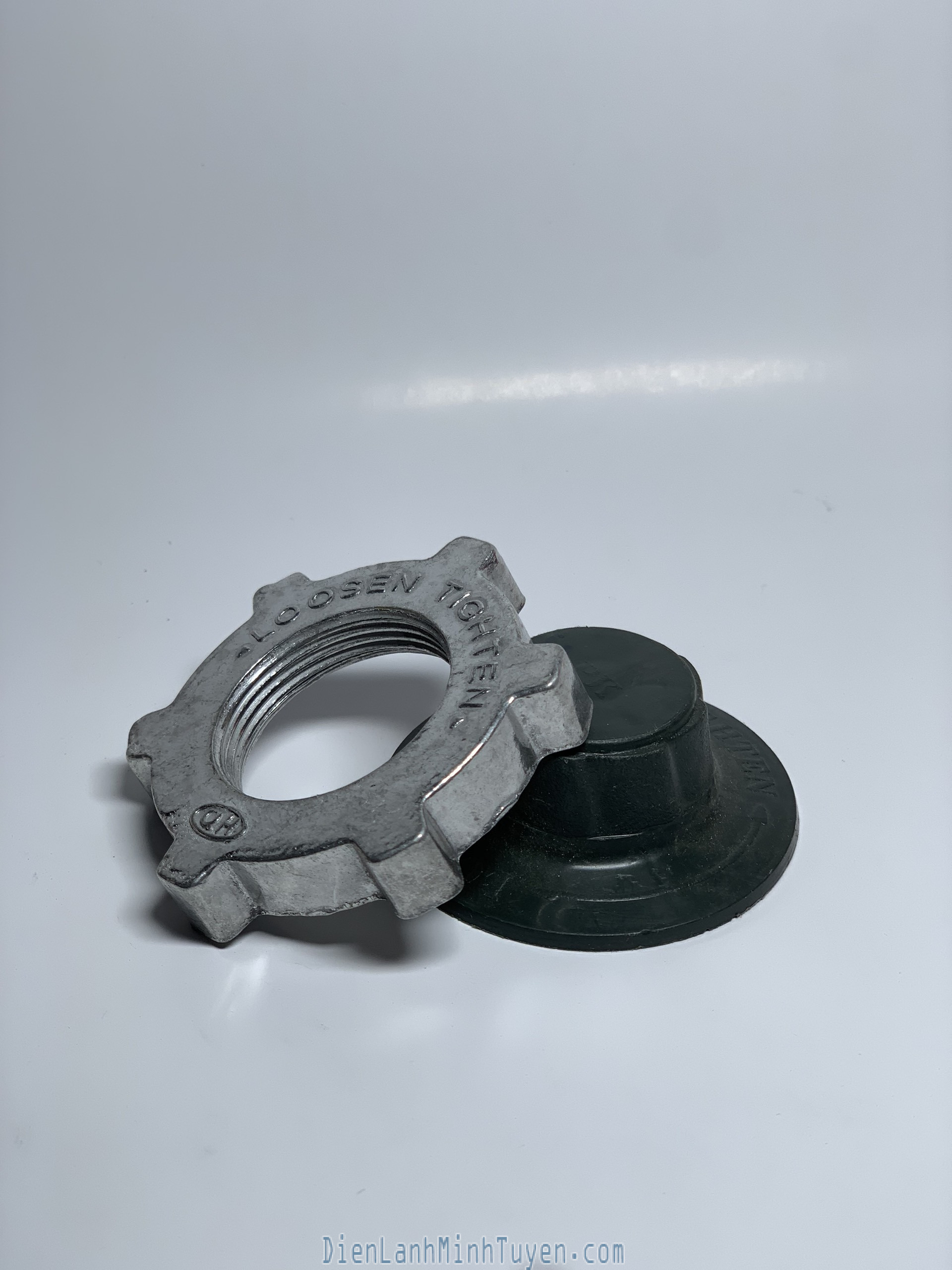 phu-khien-quat phu-khien-quat