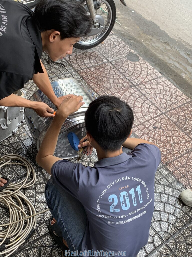 ve-sinh-may-giat-tphcm